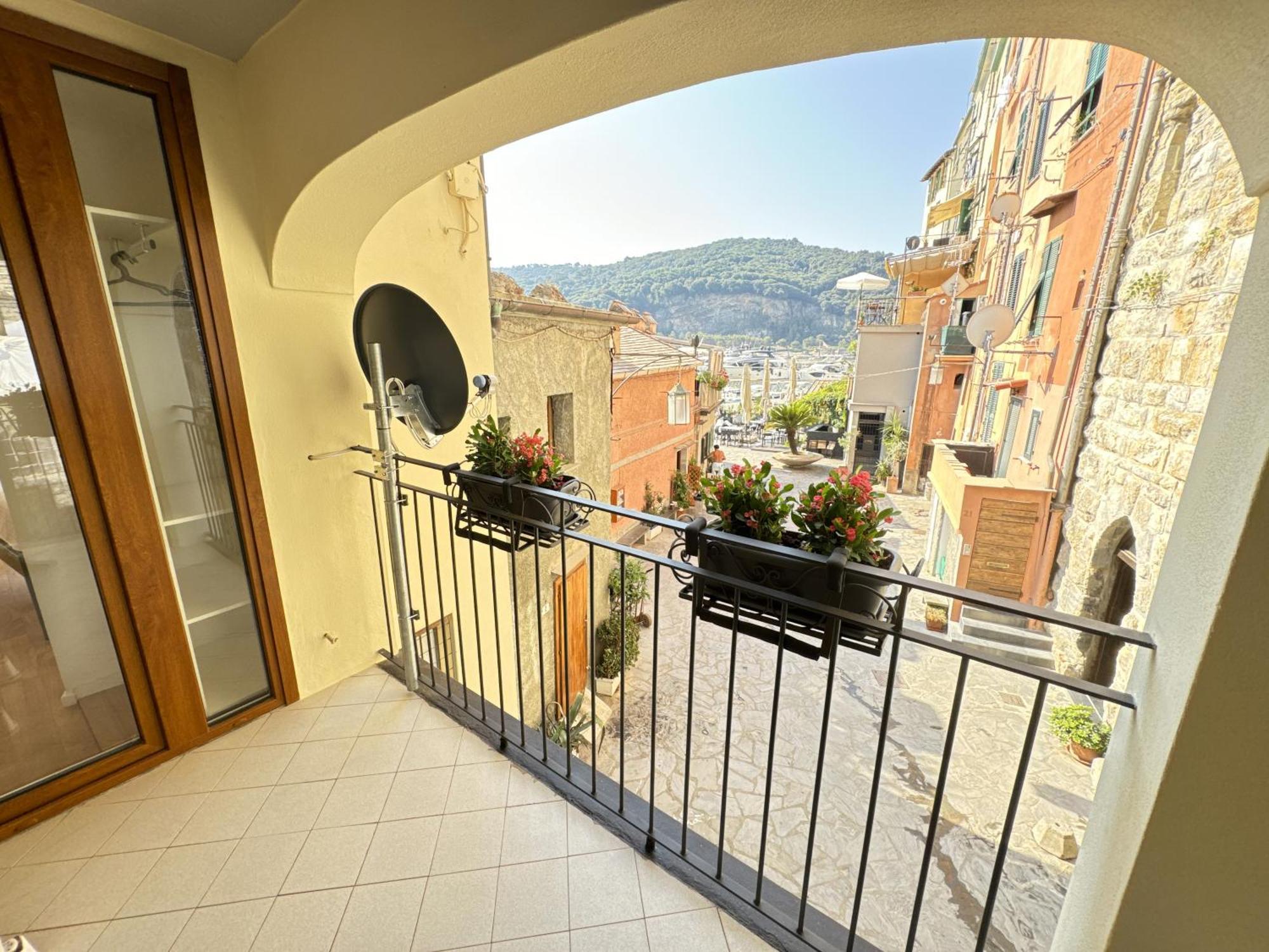La Casa Rotonda Apartment ปอร์โตเวเนเร ภายนอก รูปภาพ