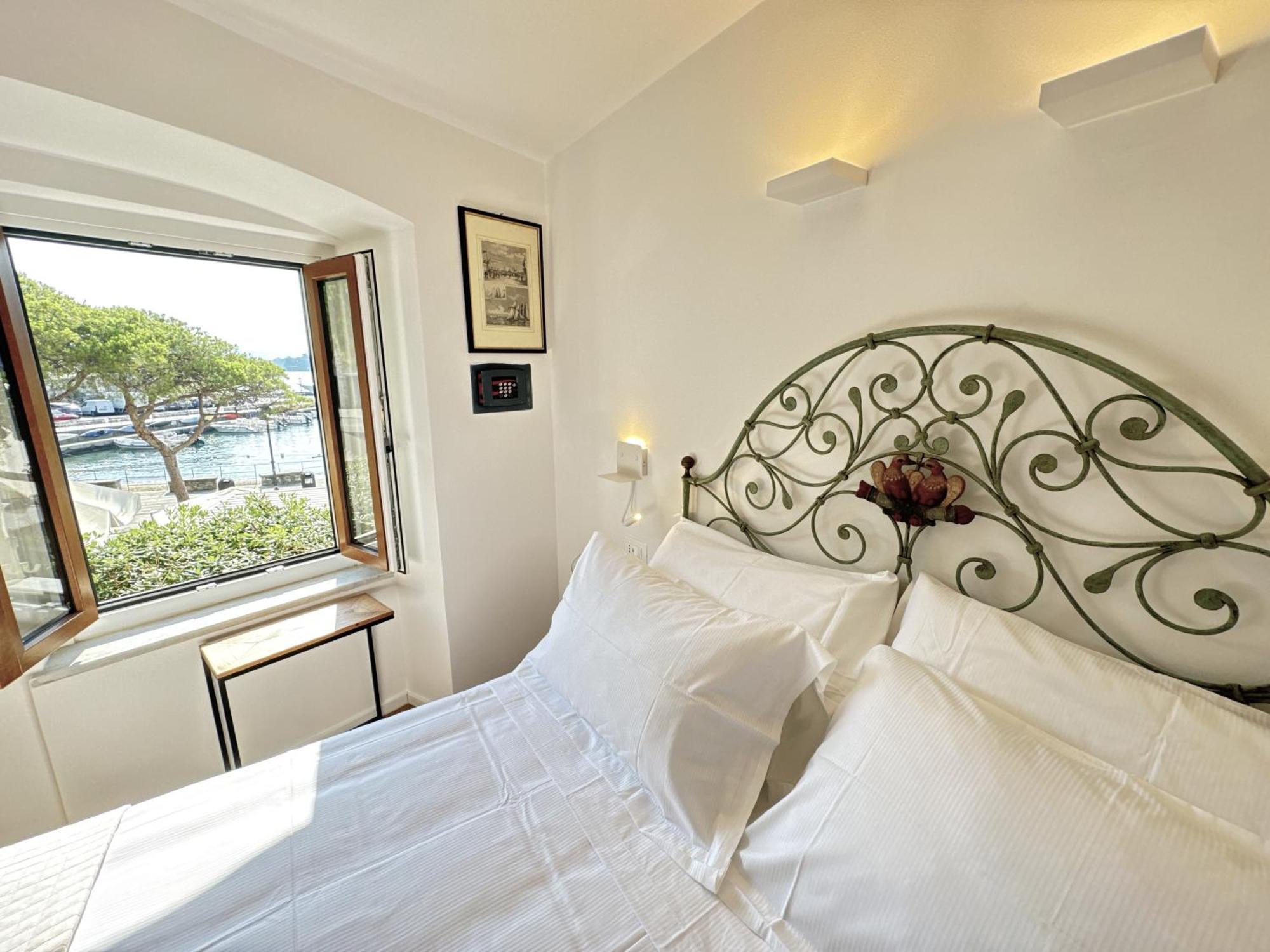 La Casa Rotonda Apartment ปอร์โตเวเนเร ภายนอก รูปภาพ