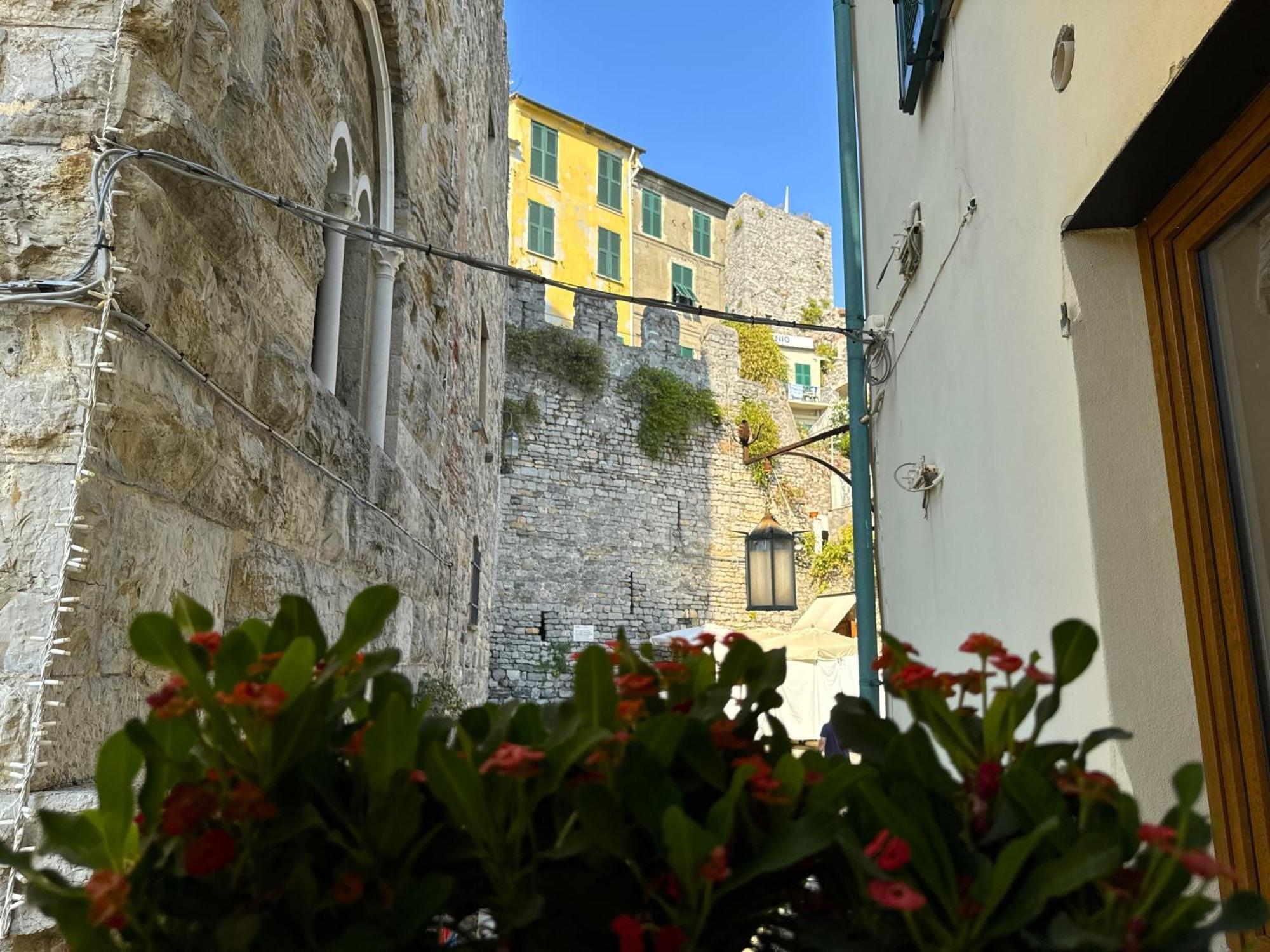 La Casa Rotonda Apartment ปอร์โตเวเนเร ภายนอก รูปภาพ